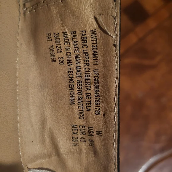 Ballet Flats Shoes Pointed. 8 1/2 wide. Foam comfort. Walking sole. - Picture 6 of 7